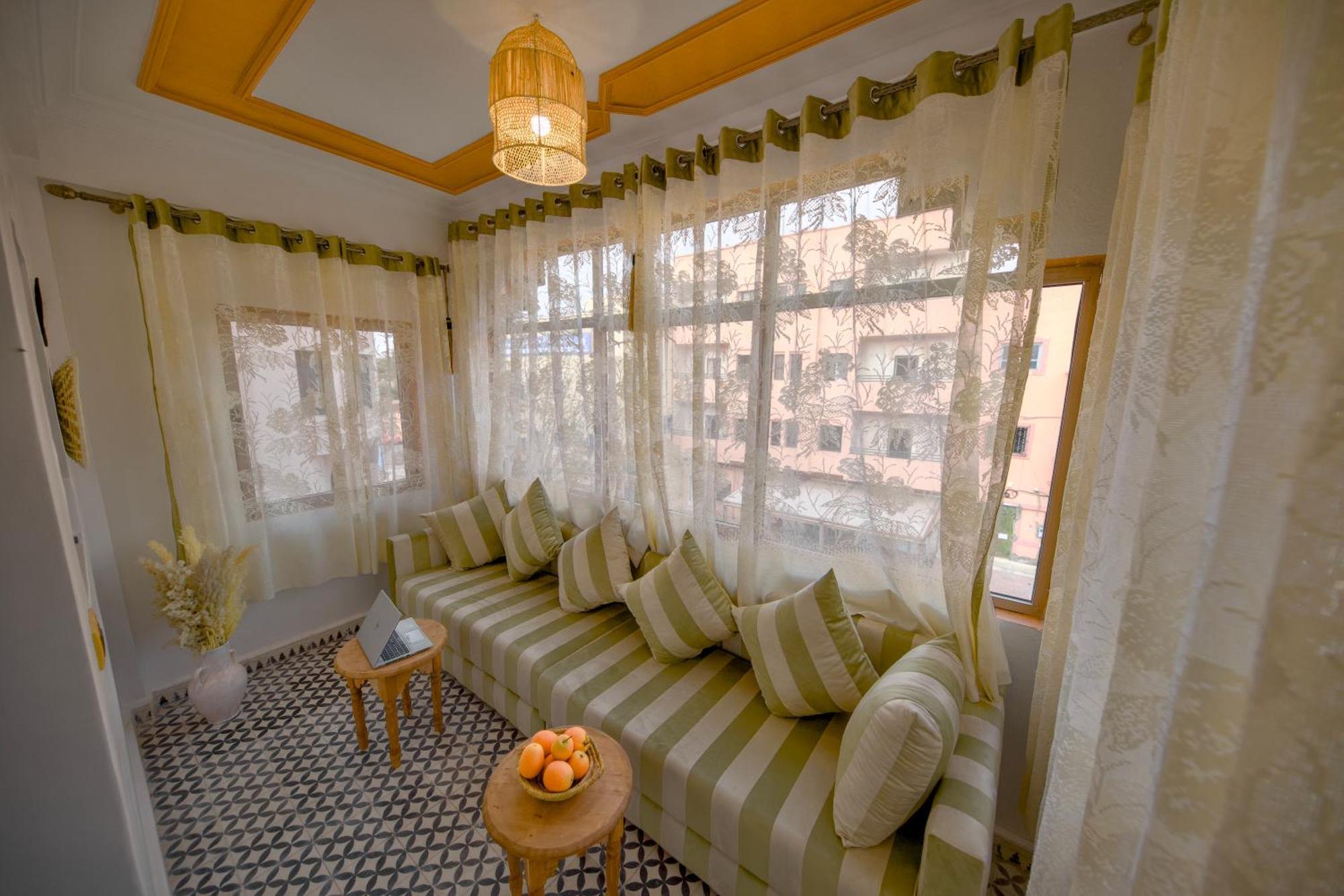 Hotel Riad Amlal 瓦尔扎扎特 外观 照片